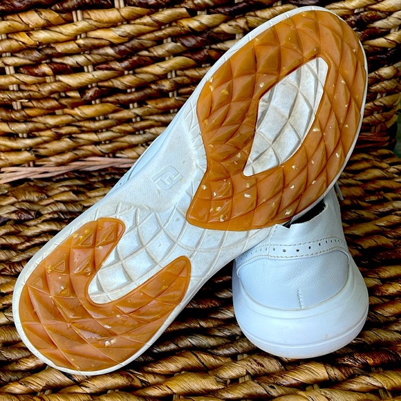 Women's Footjoy Golf Shoes 8 1/2 - Picture 5 of 6